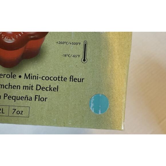 NEW Le Creuset Flower Petite Ramekin Caribbean Blue Set of 2 Stoneware - Picture 9 of 11